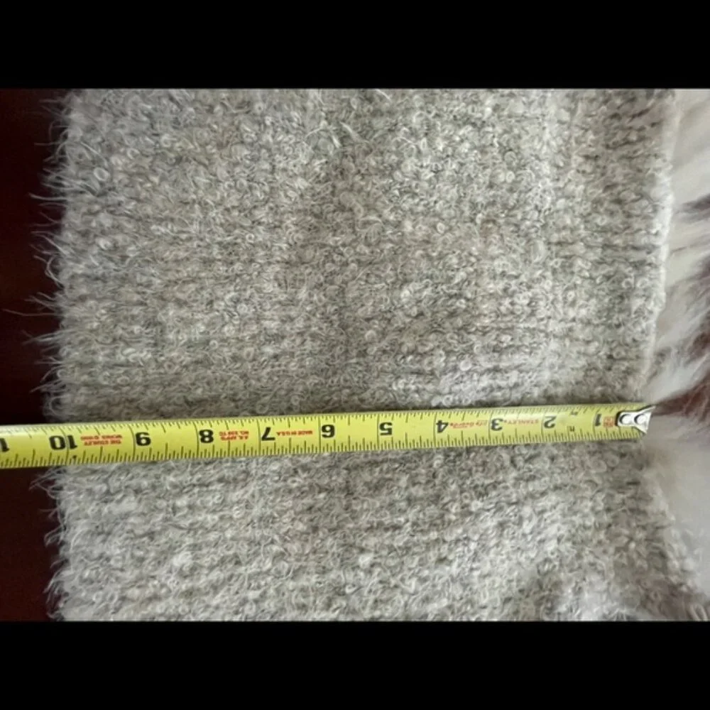 Genuine Raccoon  Mohair Knit Wrap or can use as a scarf - Picture 6 of 9
